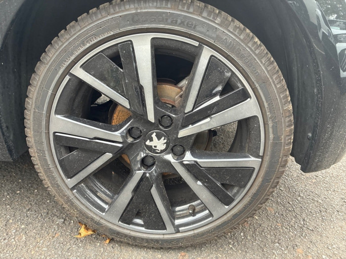 Peugeot 208 PureTech 100 S&S EAT8 GT