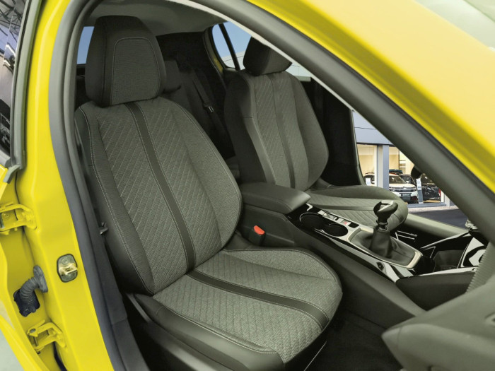 Peugeot 208 PureTech 100 S&S BVM6 Allure