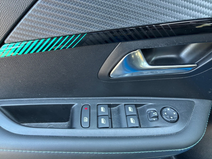 Peugeot 208 BlueHDi 100 S&S BVM6 Allure