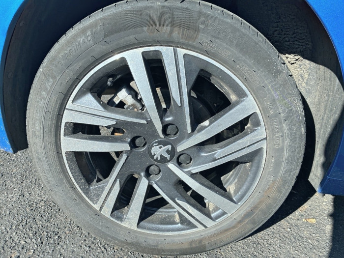 Peugeot 208 BlueHDi 100 S&S BVM6 Allure