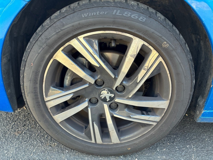 Peugeot 208 BlueHDi 100 S&S BVM6 Allure