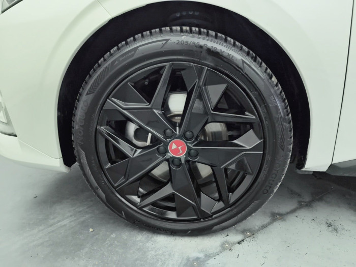 DS DS 4 Hybride E-Tense 225 EAT8 Performance Line+