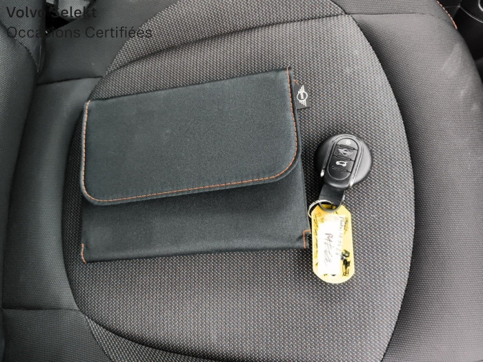 MINI HATCH 5 PORTES F55 LCI Cooper 136 ch BVA7