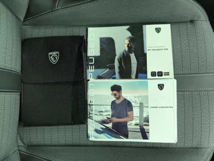 Peugeot 208 PureTech 100 S&S EAT8 Allure Pack