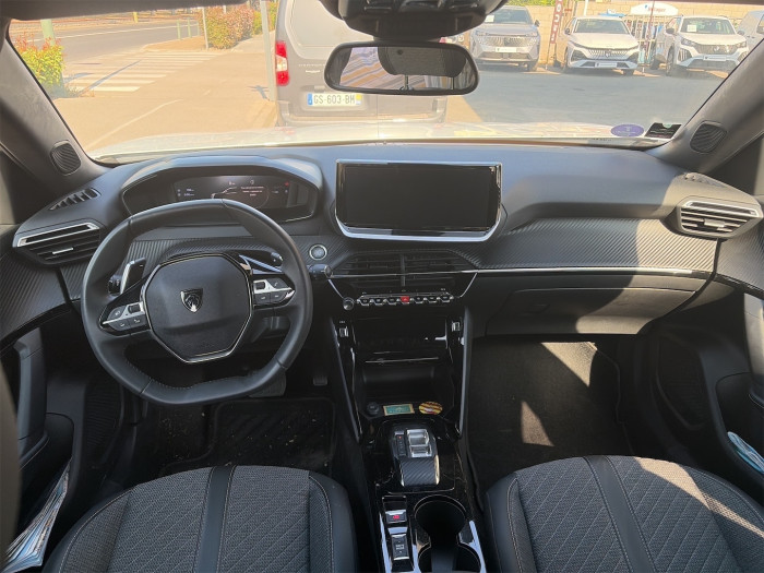 Peugeot 2008 PureTech 130 S&S EAT8 Allure