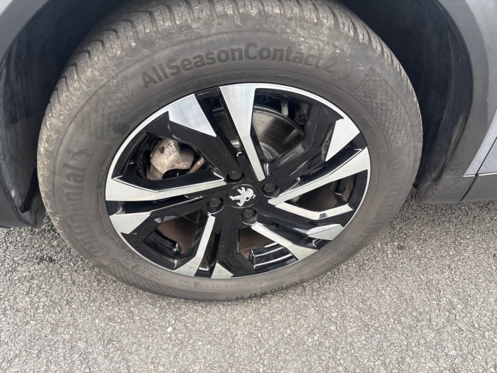 Peugeot 2008 BlueHDi 130 S&S EAT8 Allure