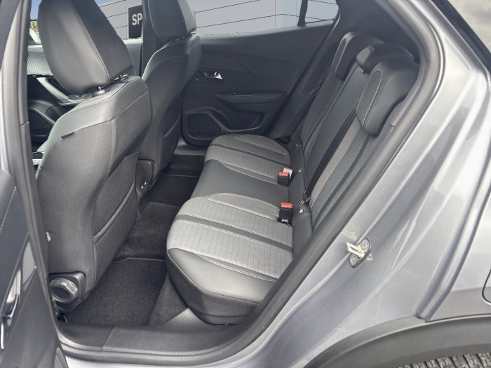 Peugeot 2008 BlueHDi 130 S&S EAT8 Allure Pack