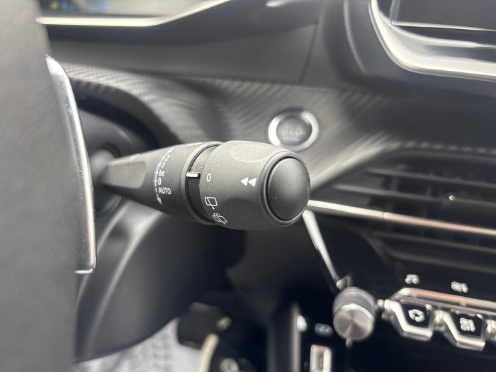 Peugeot 2008 BlueHDi 130 S&S EAT8 Allure Pack