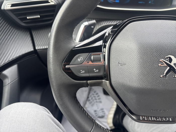Peugeot 2008 BlueHDi 130 S&S EAT8 Allure Pack