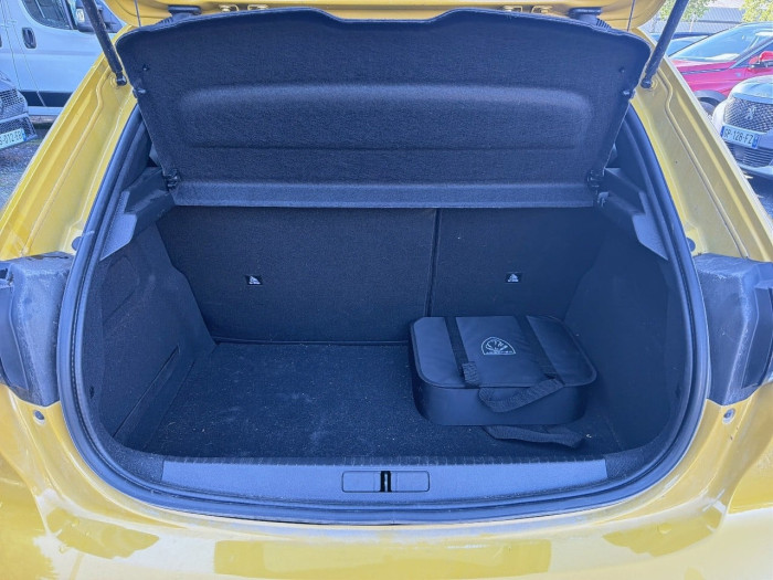 Peugeot 208 ELECTRIQUE 50 kWh 136ch GT