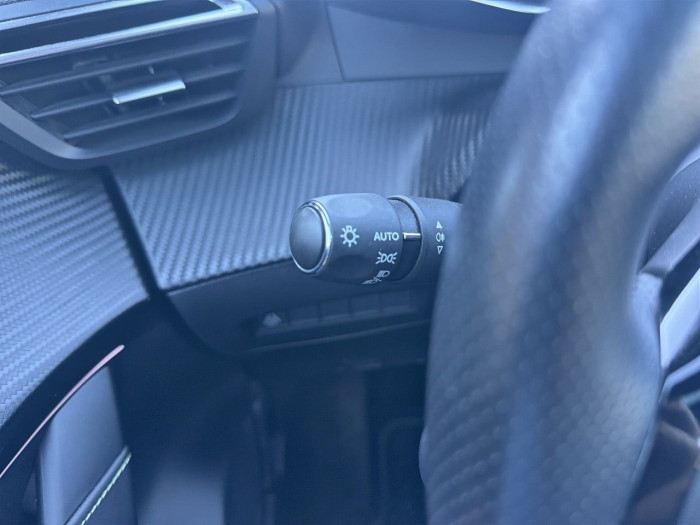 Peugeot 208 ELECTRIQUE 50 kWh 136ch GT