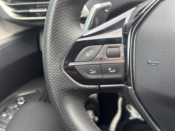 Peugeot 3008 BlueHDi 130ch S&S EAT8 GT