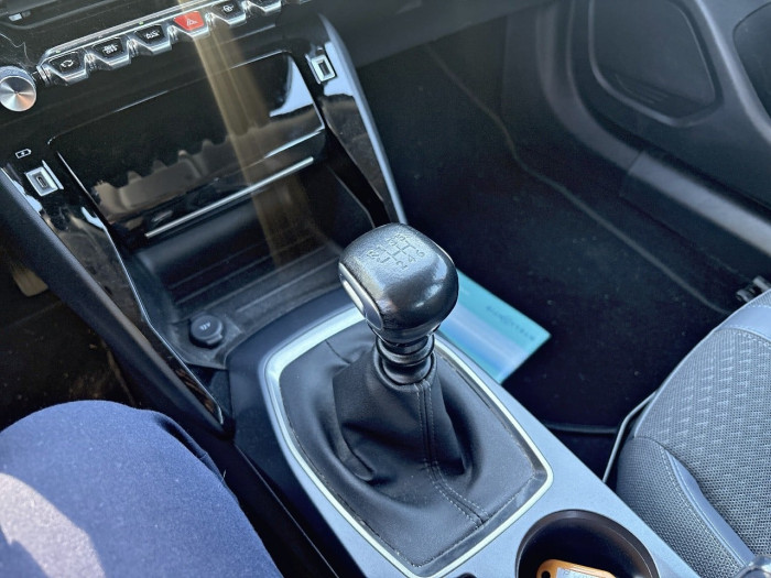 Peugeot 2008 PureTech 100 S&S BVM6 Allure