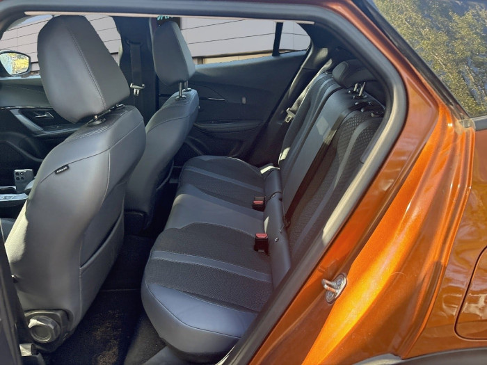 Peugeot 2008 PureTech 100 S&S BVM6 Allure