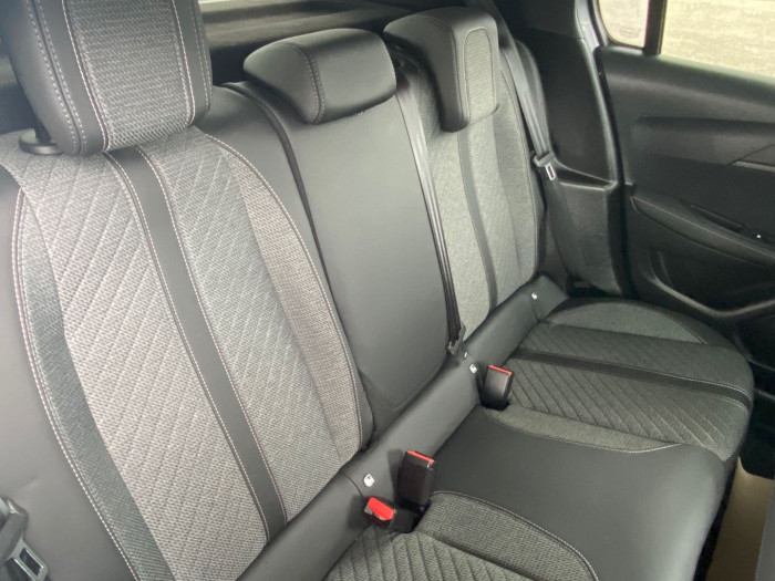 Peugeot 208 PureTech 100 S&S BVM6 Allure