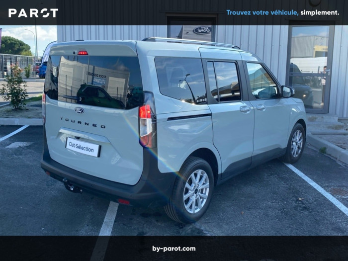 Ford Tourneo Courier 1.0 EcoBoost 125 Powershift S&S Titanium