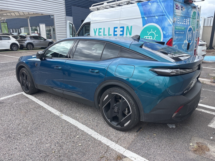 Peugeot 408 PHEV 180 e-EAT8 GT