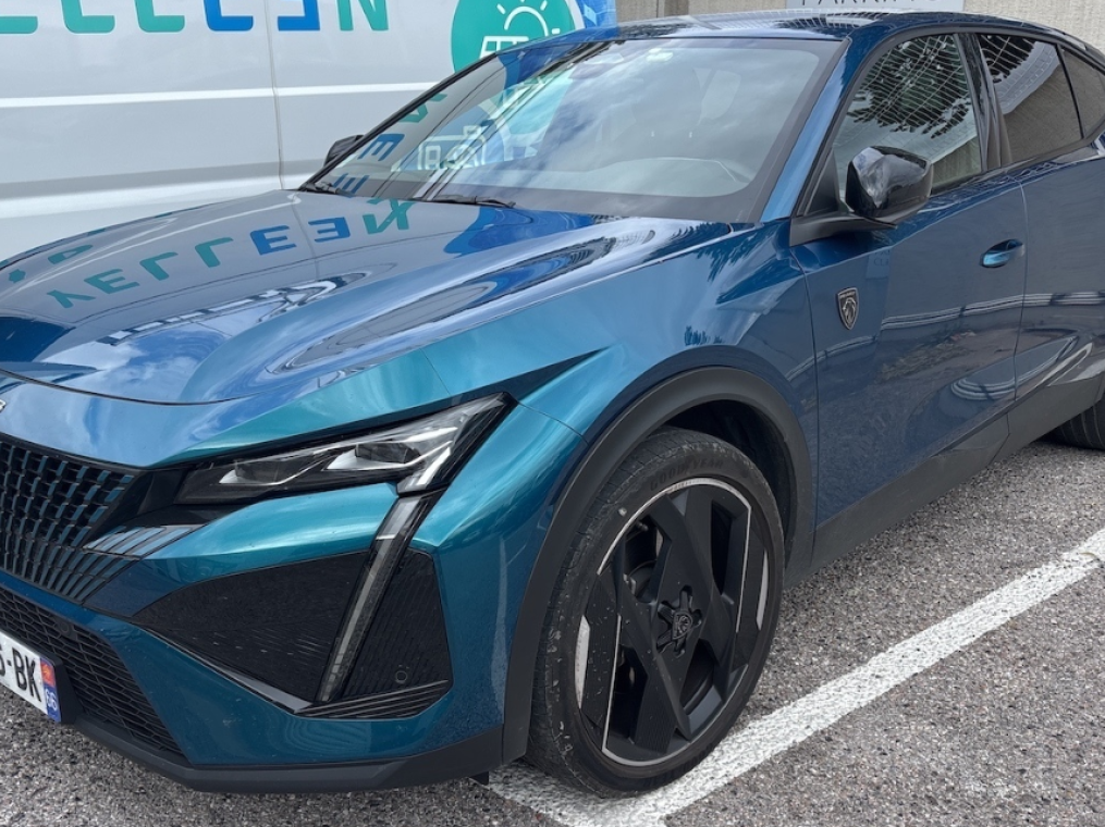 Peugeot 408 PHEV 180 e-EAT8 GT
