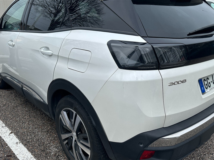 Peugeot 3008 Hybrid 225 e-EAT8 Allure
