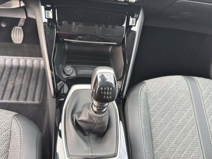 Peugeot 208 PureTech 100 S&S BVM6 Allure