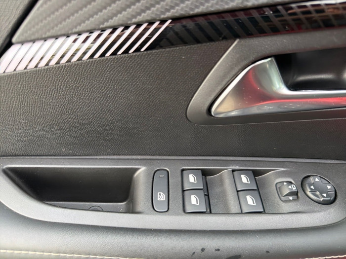 Peugeot 208 PureTech 100 S&S BVM6 Allure