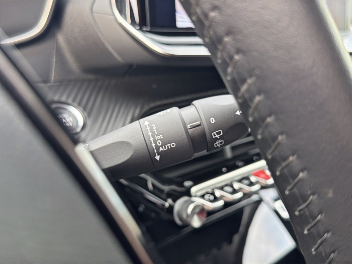 Peugeot 208 PureTech 100 S&S BVM6 Allure