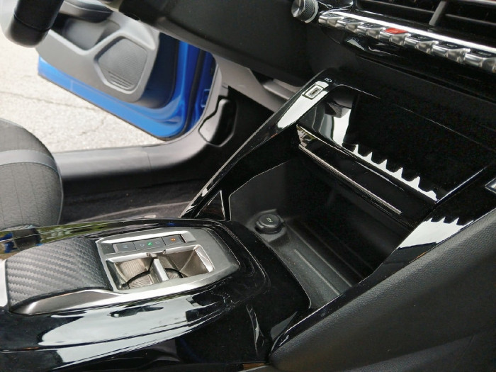 Peugeot 208 PureTech 100 S&S EAT8 Allure Pack
