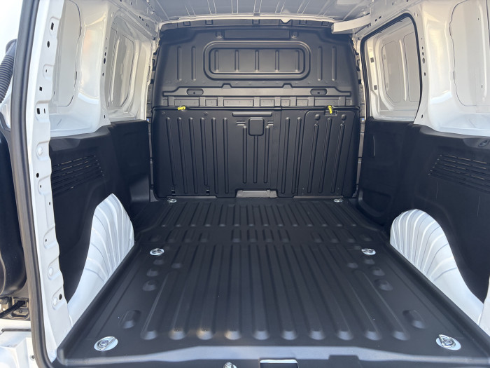 Opel Combo Cargo M DIESEL 100 CH MANUELLE