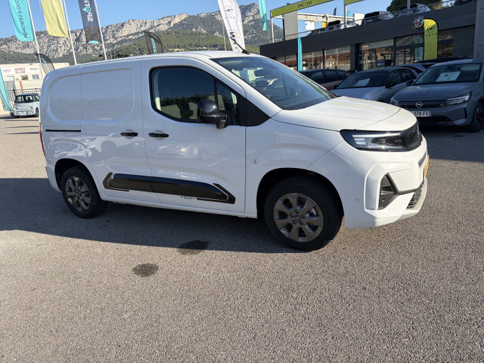 Opel Combo Cargo M DIESEL 100 CH MANUELLE