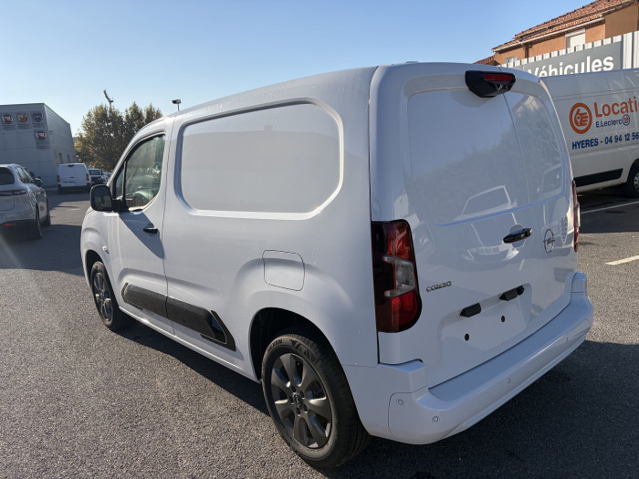 Opel Combo Cargo M DIESEL 100 CH MANUELLE