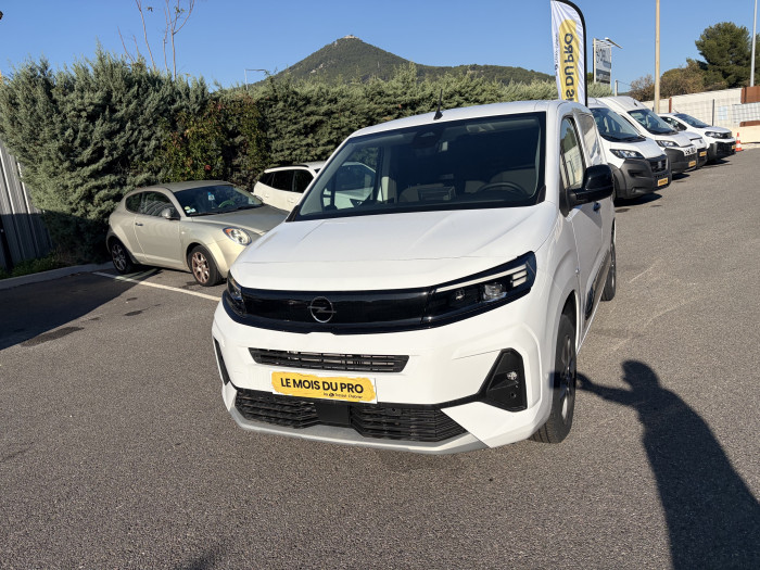 Opel Combo Cargo M DIESEL 100 CH MANUELLE