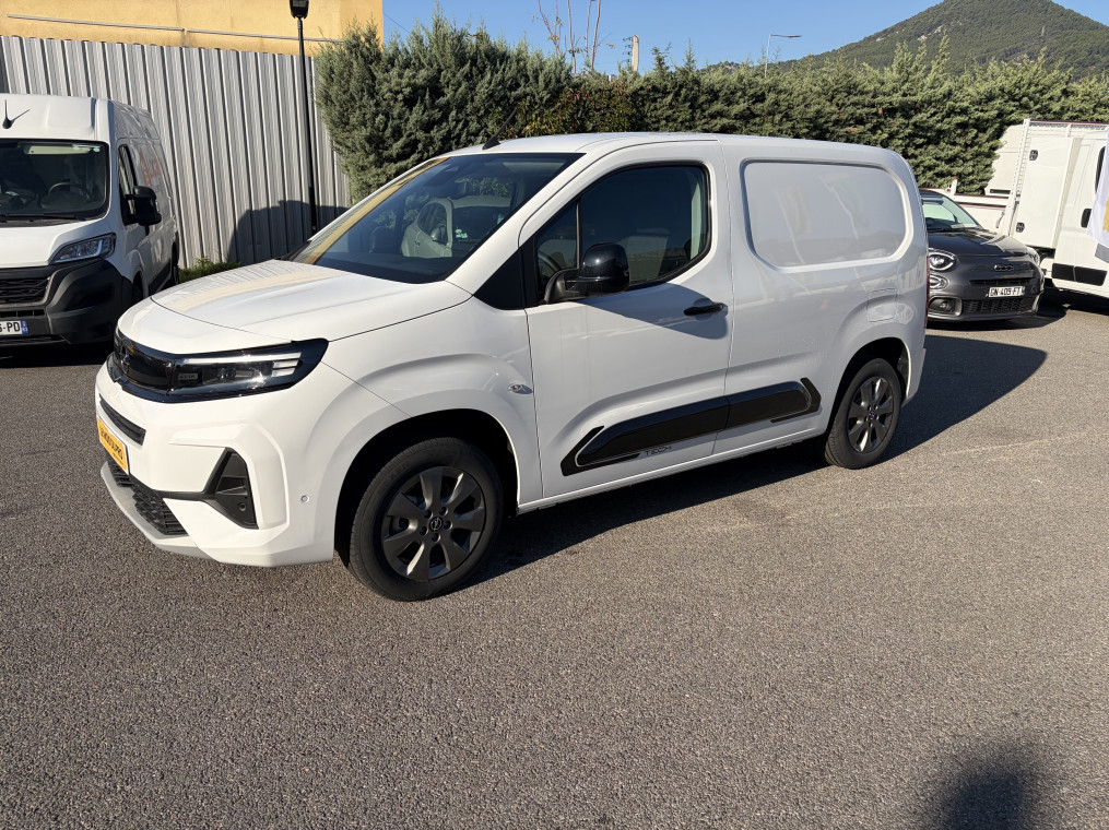 Opel Combo Cargo M DIESEL 100 CH MANUELLE
