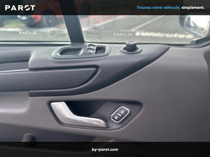 Ford Transit Custom Kombi 320 L2H1 2.0 EcoBlue 130 Trend Business