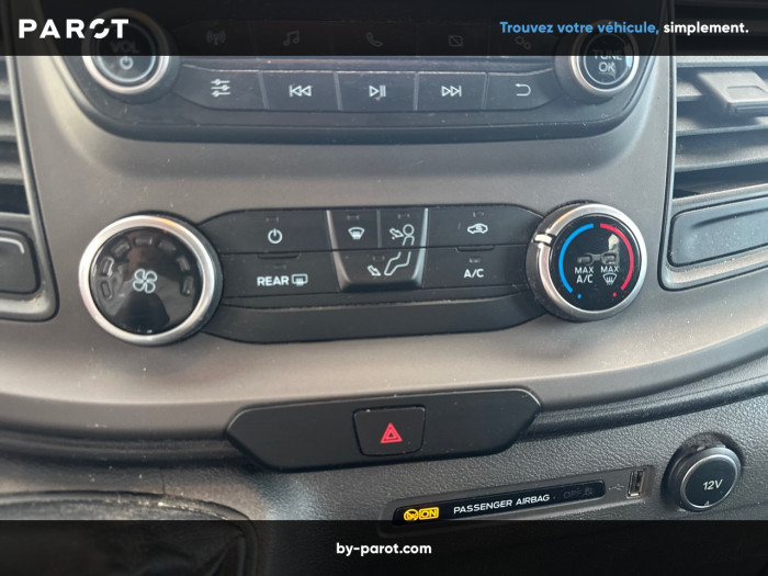 Ford Transit Custom Kombi 320 L2H1 2.0 EcoBlue 130 Trend Business