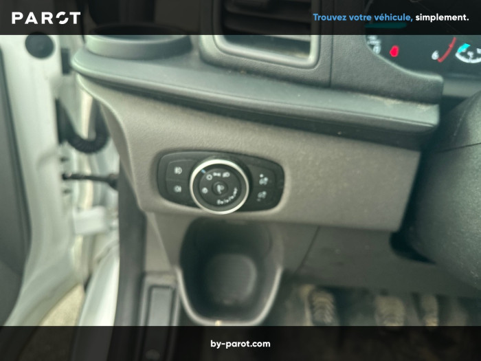 Ford Transit Custom Kombi 320 L2H1 2.0 EcoBlue 130 Trend Business