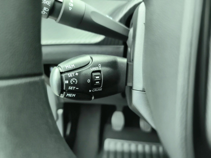 Peugeot 208 PureTech 75 S&S BVM5 Like