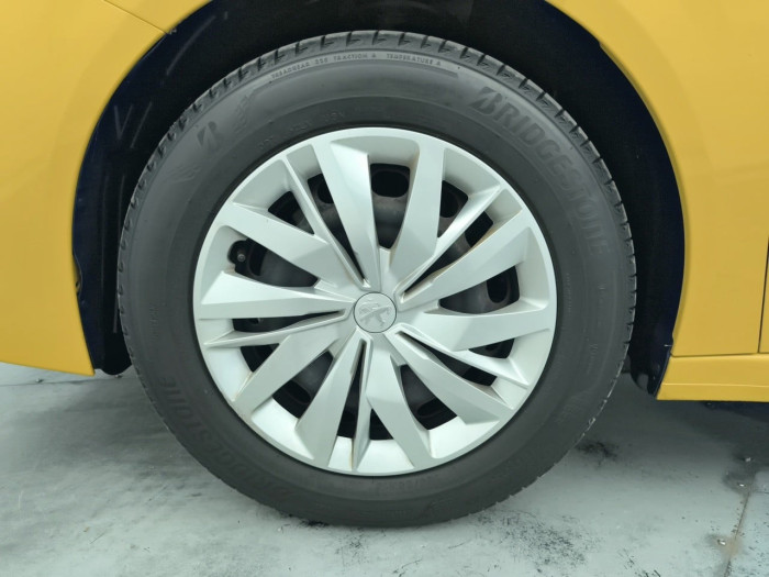 Peugeot 208 PureTech 75 S&S BVM5 Like