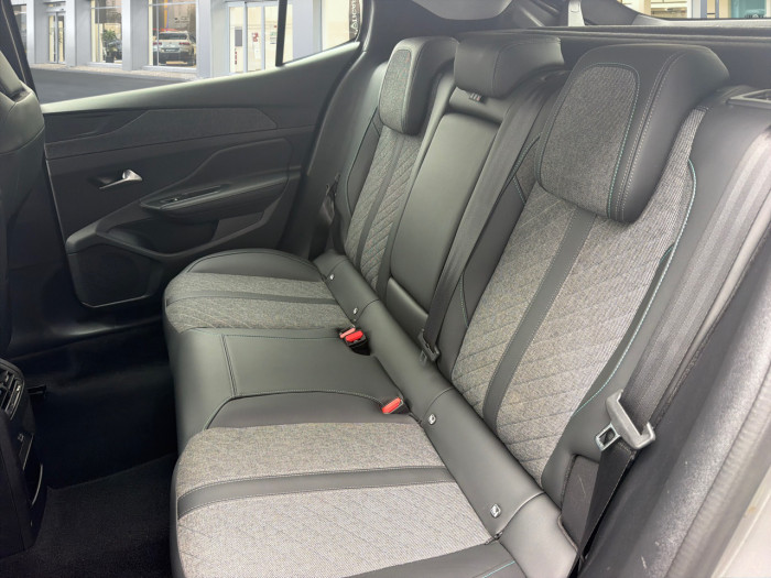 Peugeot 408 PureTech 130 ch S&S EAT8 Allure Pack