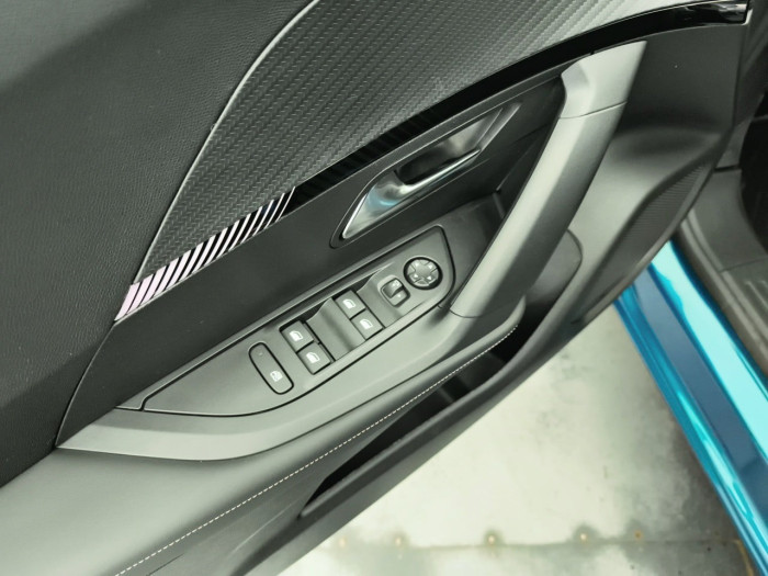 Peugeot 2008 Hybrid 136 e-DCS6 Allure