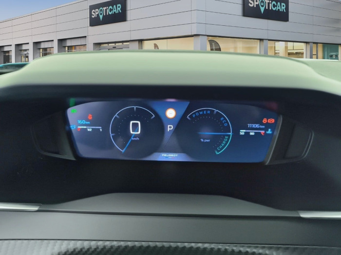 Peugeot 2008 Hybrid 136 e-DCS6 Allure