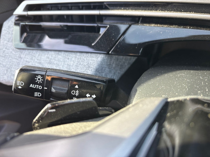 Peugeot 5008 Hybrid 136 e-DCS6 Allure