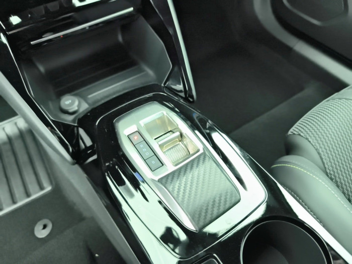 Peugeot 2008 ELECTRIQUE 156 ch 54 kWh GT