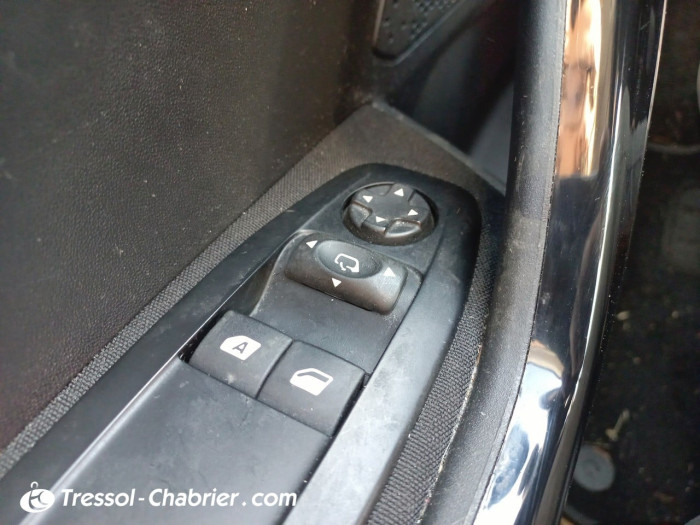 Peugeot 208 1.6 BlueHDi 100ch BVM5 Style