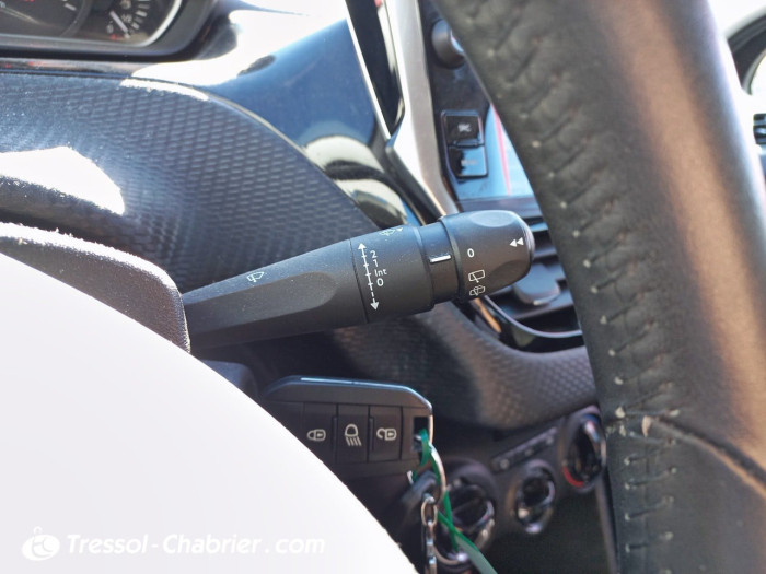 Peugeot 208 1.6 BlueHDi 100ch BVM5 Style