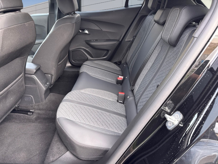 Peugeot 2008 Nouveau Hybrid 110 ch e-DCS6 Allure