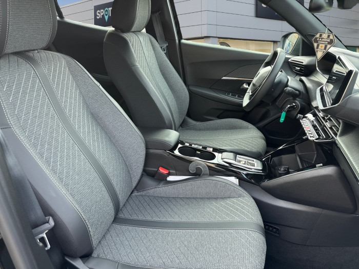 Peugeot 2008 Nouveau Hybrid 110 ch e-DCS6 Allure