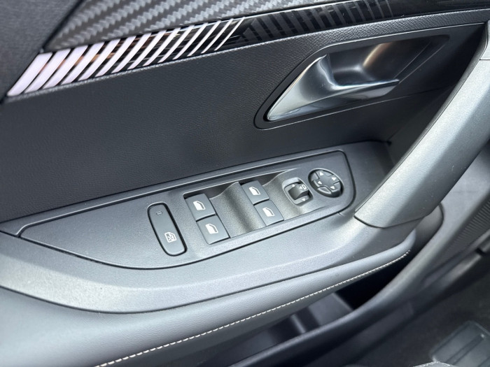 Peugeot 2008 Nouveau Hybrid 110 ch e-DCS6 Allure