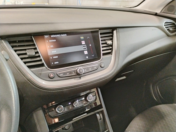 Opel GRANDLAND X BUSINESS Hybrid 225 ch BVA8 Elegance Business