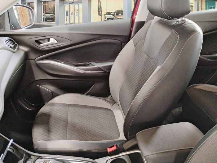 Opel GRANDLAND X BUSINESS Hybrid 225 ch BVA8 Elegance Business