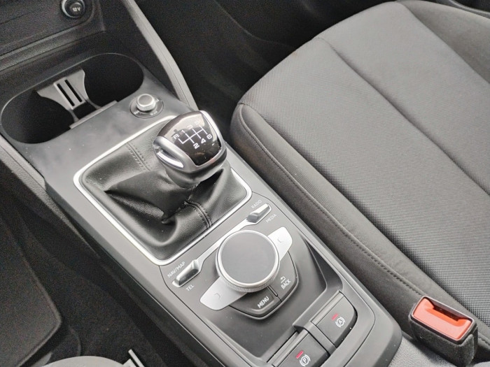 Audi Q2 30 TFSI 110 BVM6 Business Executive